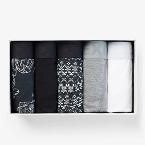 Express 5 Pack Black & White Printed 5 1/2" Basic Boxer Briefs Size: L